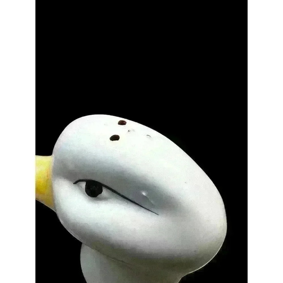 Vintage White Ceramic Cute, Quirky Duck Head Salt And Pepper Shakers - Picture 4 of 13